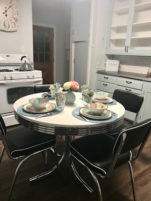 Retro dining for your family getaway!