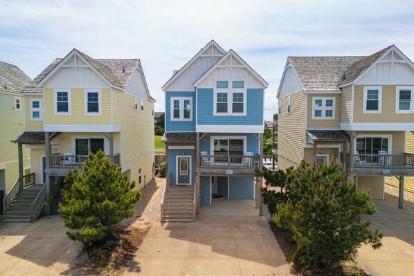 Front Exterior of Shell Yeah at Sand Castle Village
