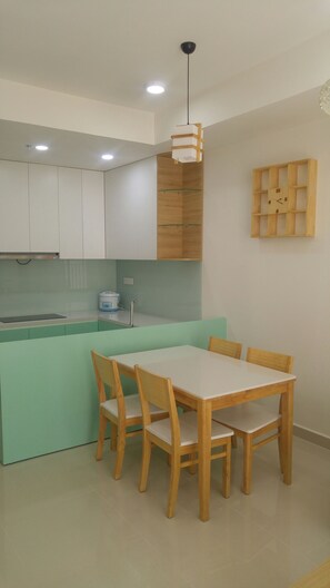 Kitchen & Dining area