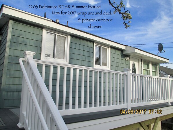 2 Bedroom sleeps 6, Central A/C, Free Wi-Fi, Comp. Beach Badges redone for 2017