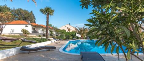 Holiday Home Swimming Pool