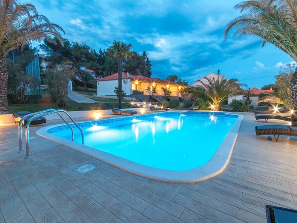 Holiday Home Swimming Pool