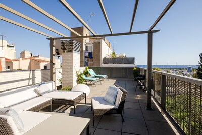 Apartment am Strand, eigene Terrasse 17 km von Barcelona und gute Aussicht