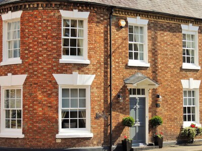 Luxury Georgian Townhouse Close To Stratford Upon Avon & The Cotswolds