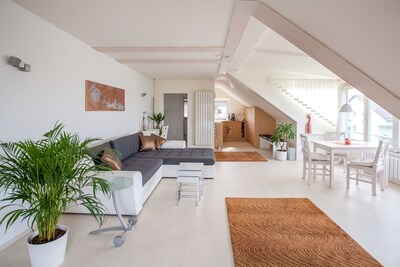 Große moderne Komfortwohnung, 2 Pers., ruhige Lage