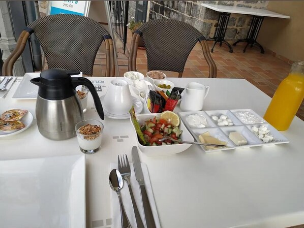 Breakfast meal