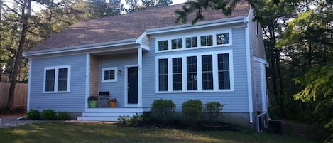 Welcome to Mashpee.  Long off-season sublet available Oct-May