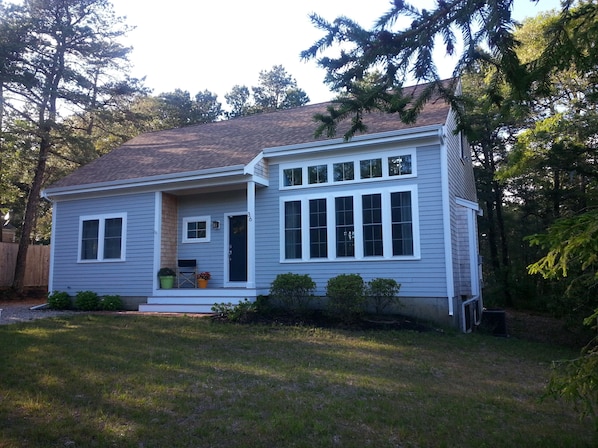 Welcome to Mashpee.  Long off-season sublet available Oct-May