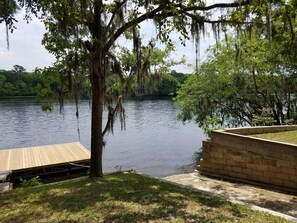 Gorgeous View of the river, Boat ramp is not usable. 