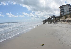 On the beach. Direct Ocean front. Building one