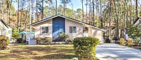 Ocean Pines Vacation Rental | 2BR | 1BA | 1,000 Sq Ft | Steps to Enter