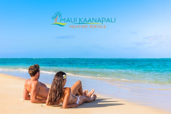 Relaxing Kaanapali Beach Couple