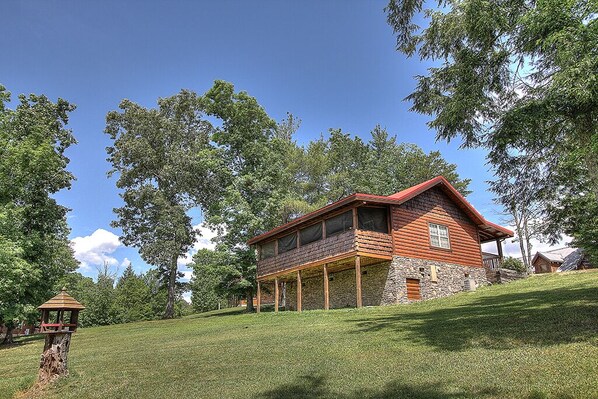 SweetHeart's Retreat 71 Pigeon Forge Cabin