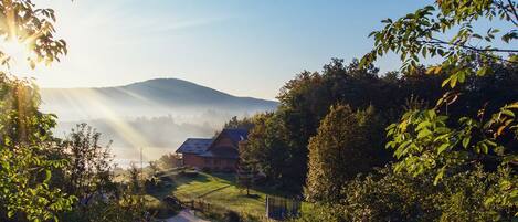 Villa Jelenic- house & lake view-morning 