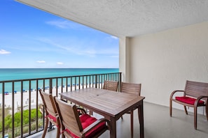 23-Huntington-by-the-Sea-402-Balcony