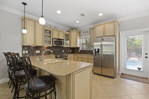 22-Sunset-Beach-Kitchen