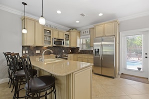22-Sunset-Beach-Kitchen