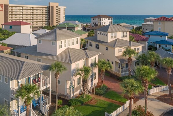 19-Skin-View-To-Beach