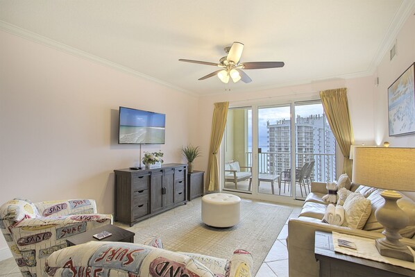 21-Ariel-Dunes-I-1302-Living