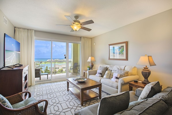 20-Ariel-Dunes-II-707-Living
