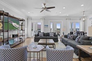 24-The-Lonestar-Sandcastle-Living