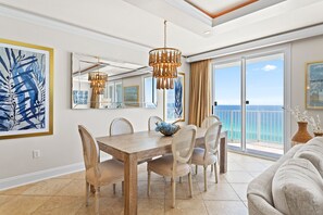 24-Majestic-Sun-Penthouse-1203B-Dining