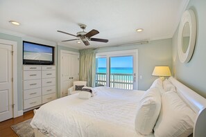 20-Shoreline-Villas-14-Master-Bed