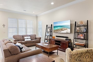 Puesta Del Sol Living Room