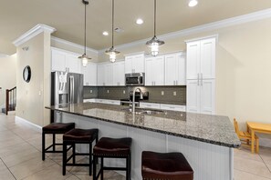 Puesta Del Sol Kitchen