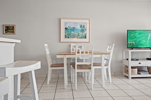 Crystal Sands 211A Dining Room
