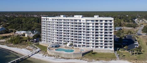 Seagull view of Harbour Pointe  