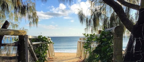 Walkway access to beach