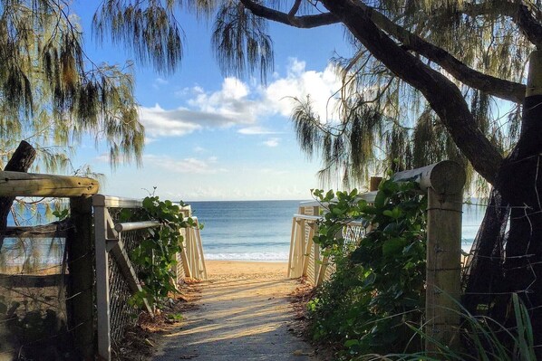 Walkway access to beach