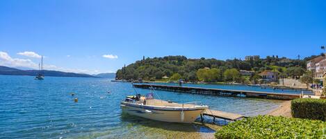 Sparkling Bay of timeless Saint Stefanos