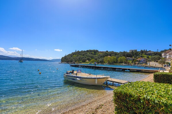 Sparkling Bay of timeless Saint Stefanos