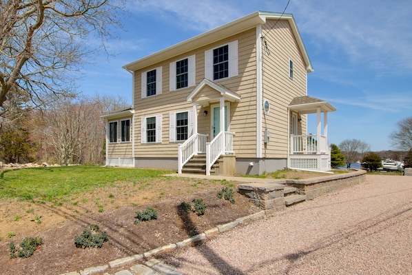 Pawcatuck Vacation Rental | 3BR | 1.5BA | 1,300 Sq Ft | Stairs Required
