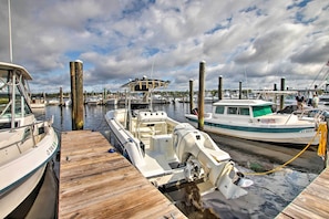 Pawcatuck River Access | Steps Away