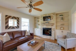 Living Room | Electric Fireplace
