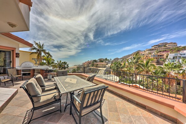 Cabo San Lucas Vacation Rental | 5BR | 4.5BA | 5,500 Sq Ft | Stairs Required