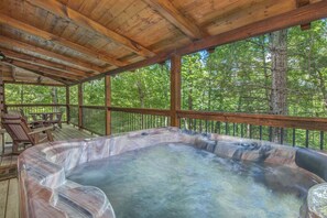 Bain à remous extérieur