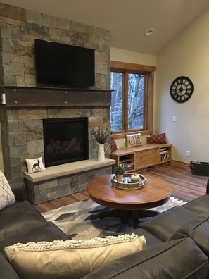 The new 20 x 20 great room 