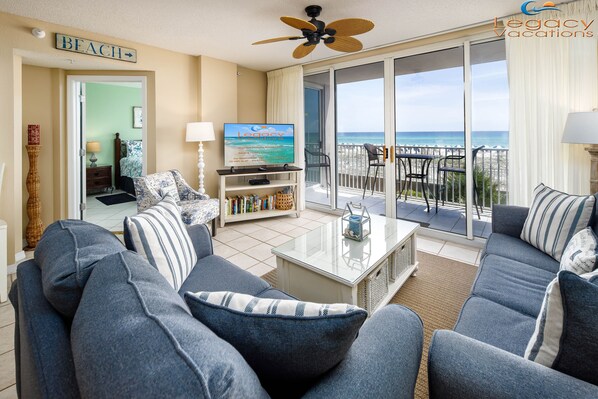 Island Princess #214 Living Room