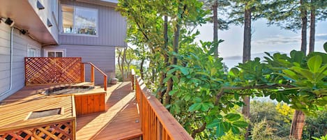 Point Richmond Vacation Rental | Studio | 1BA | Stairs Required | 650 Sq Ft