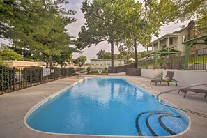 You'll have access to this shared swimming pool!