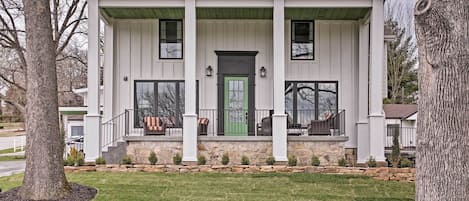 Branson Vacation Rental | 4BR | 4BA | 2,000 Sq Ft | Step-Free Access