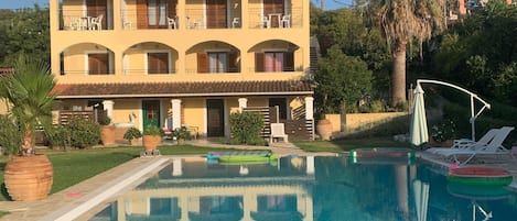 Come and have a great time in Villa Eleni !