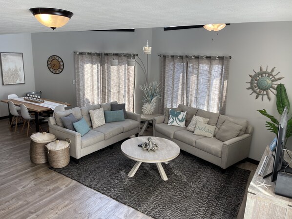Main Floor living room/dining area