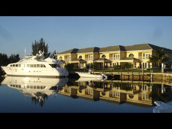 Scarborough Villas - Gated 4 condos units