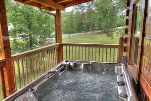 Private hot tub