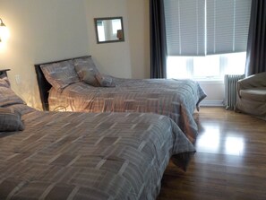 large room with 2 Queen beds